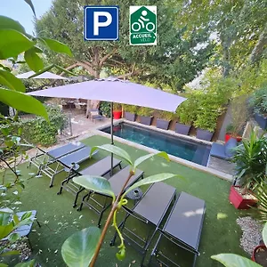 La Maison Grivolas Et Maison D'hotes Guest house